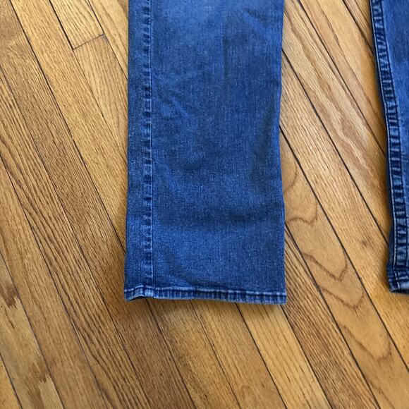 True Religion Mens Jeans, 38x32 - Relaxed Straight "Ricky" - Picture 5 of 16